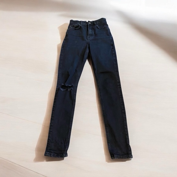 Reformation Serena faded and destroyed black skinny jeans 24 - Picture 1 of 6